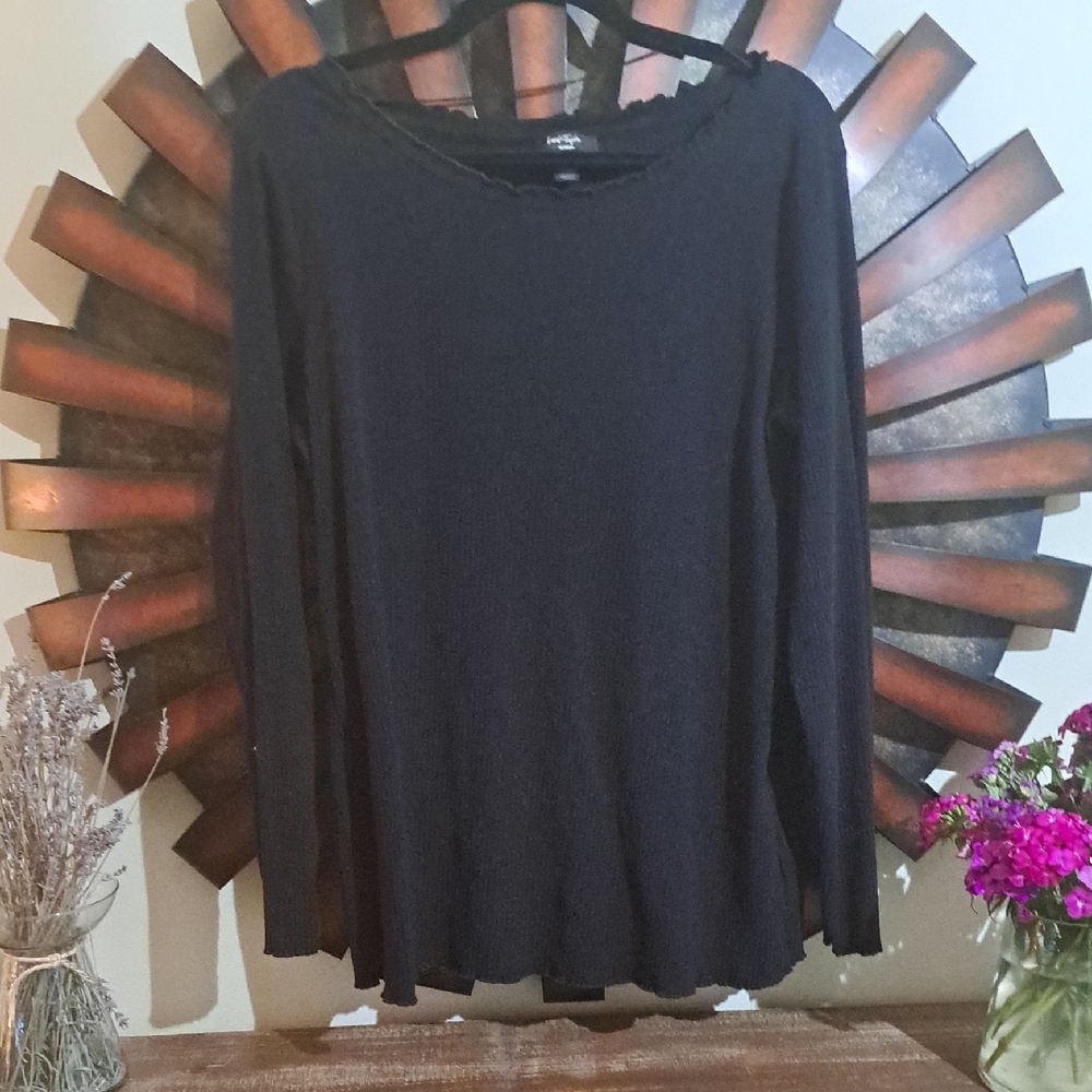 Lord & Taylor Black Long Sleeve Top EUC